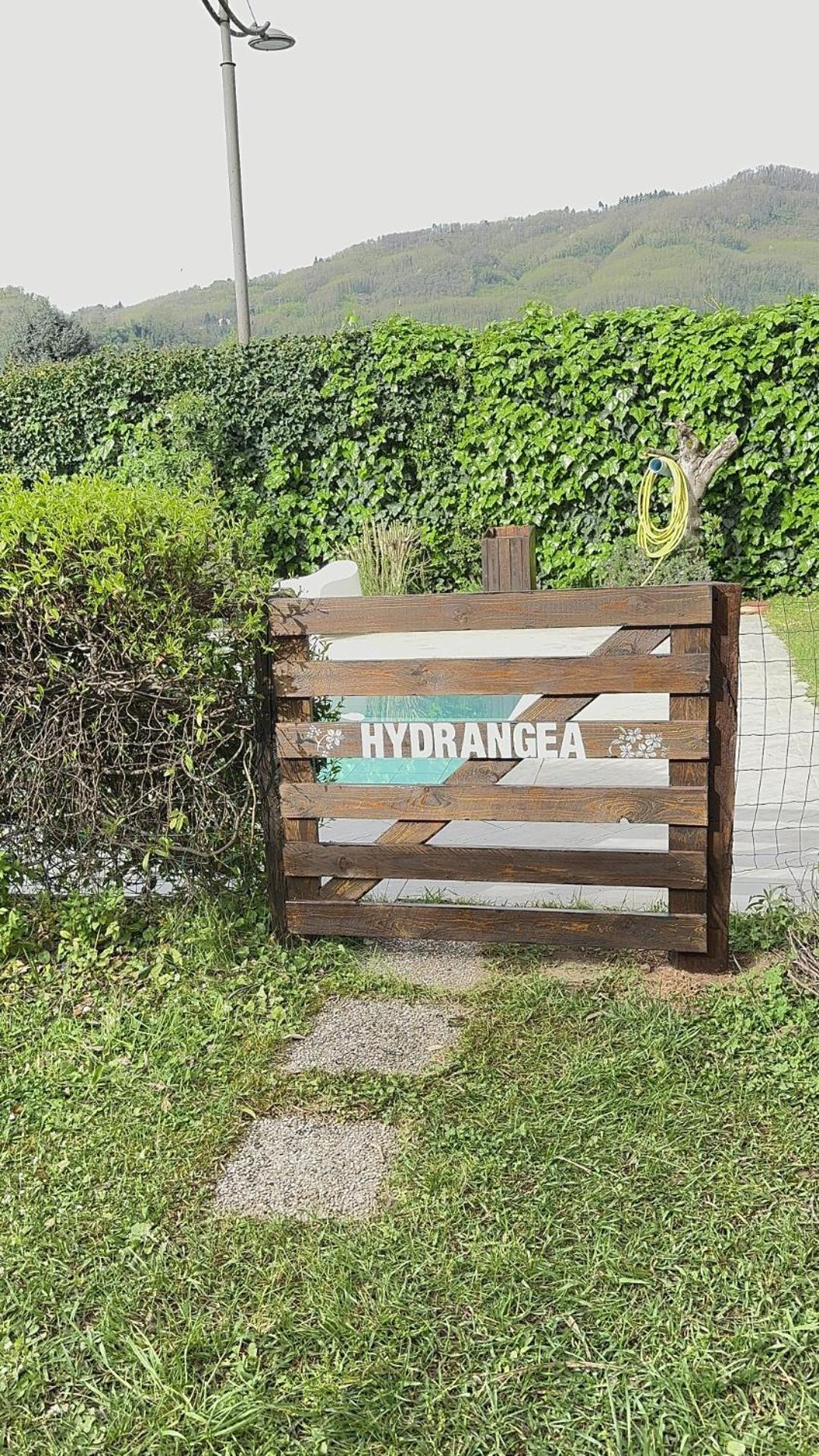 Holiday home Casa Hydrangea Con Piscina E Giardino Bagni di Lucca