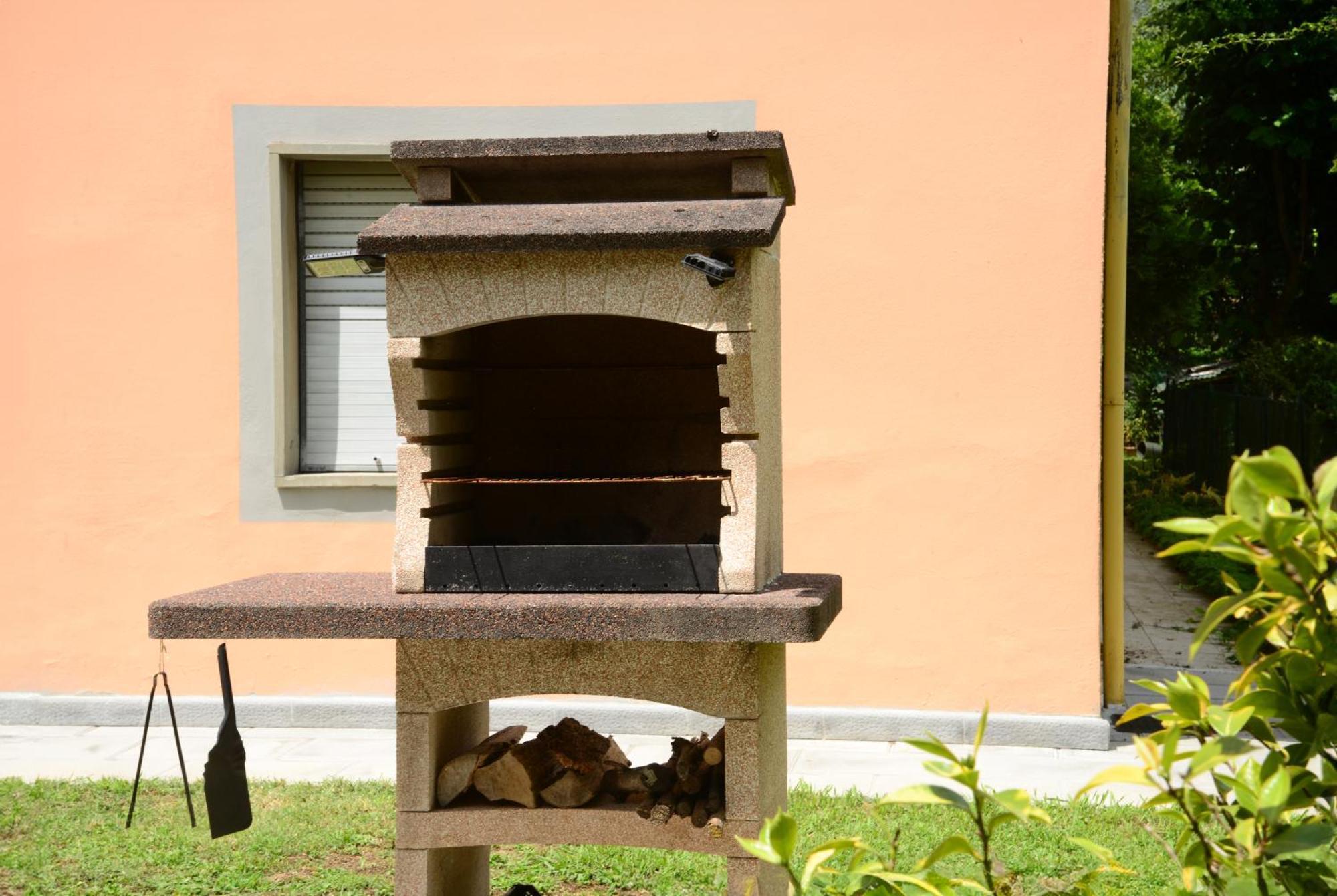 Holiday home Casa Hydrangea Con Piscina E Giardino Bagni di Lucca